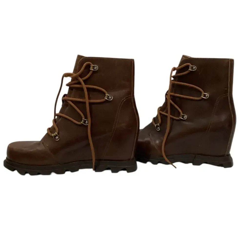 Sorel Joan Of‎ Artic Waterproof Wedge III Booties In Hazelnut Size 8
